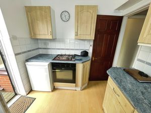 Kitchen- click for photo gallery